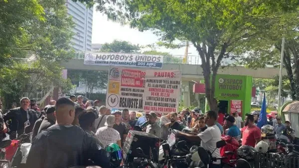Entregadores fizeram paralisação em todo Brasil durante em 31 de março e 1º de abril | Foto: Fernanda Trigueiro/SBT